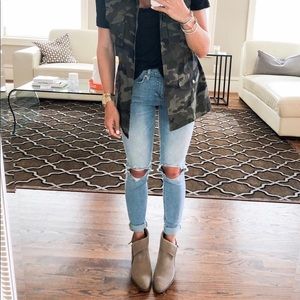 Free people: light wash jeans